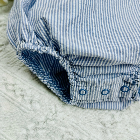 Carter's bubble romper with hats - Picture 4 of 8